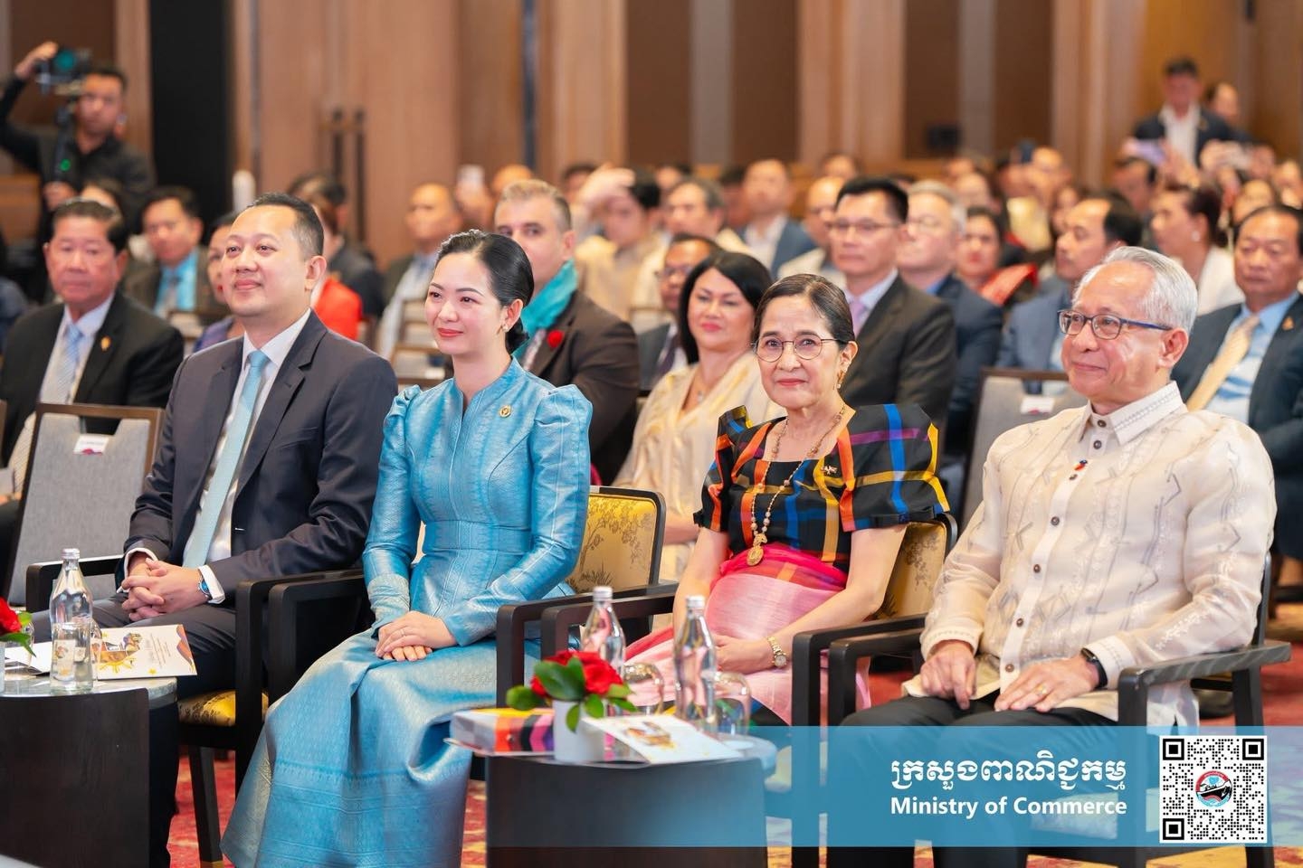 លោកជំទាវ ចម និម្មល រដ្ឋមន្ត្រីក្រសួងពាណិជ្ជកម្ម និងជាតំណាងរាជរដ្ឋាភិបាល បានអញ្ជើញចូលរួមជាតំណាងរាជរដ្ឋាភិបាល និងថ្លែងសុន្ទរកថាអបអរសាទរក្នុងពិធីជប់លៀងខួបអនុស្សាវរីយ៍លើកទី១២៧ ទិវាប្រកាសឯករាជ្យជាតិហ្វីលីពីន